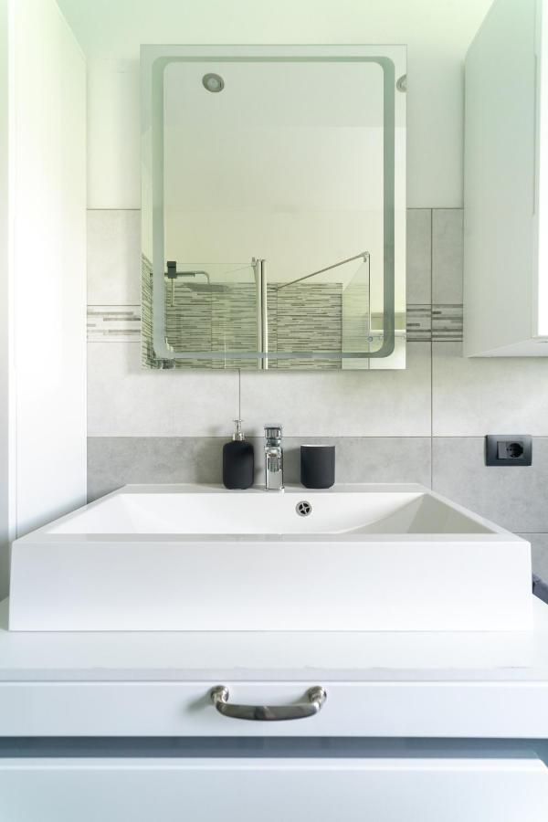 Oasis Luxury - A.C/Terrace/2Bedrooms Bergamo Exteriör bild